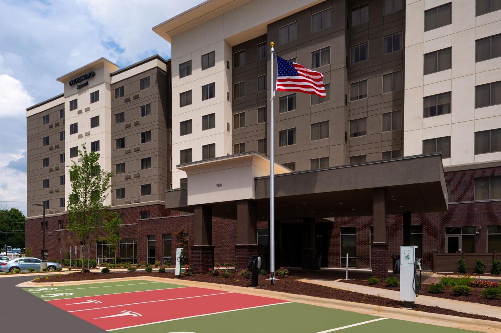Courtyard By Marriott Charlotte Northlake מראה חיצוני תמונה