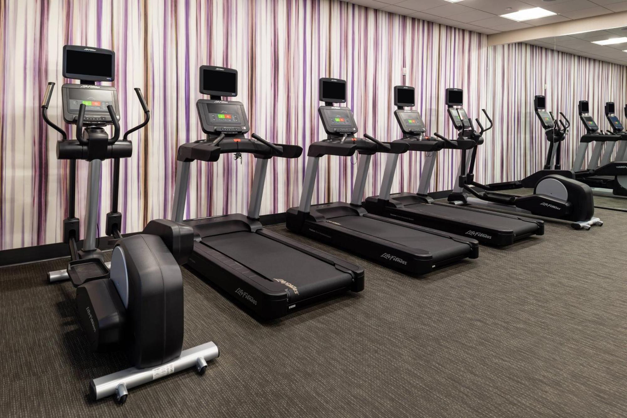 Courtyard By Marriott Charlotte Northlake מראה חיצוני תמונה
